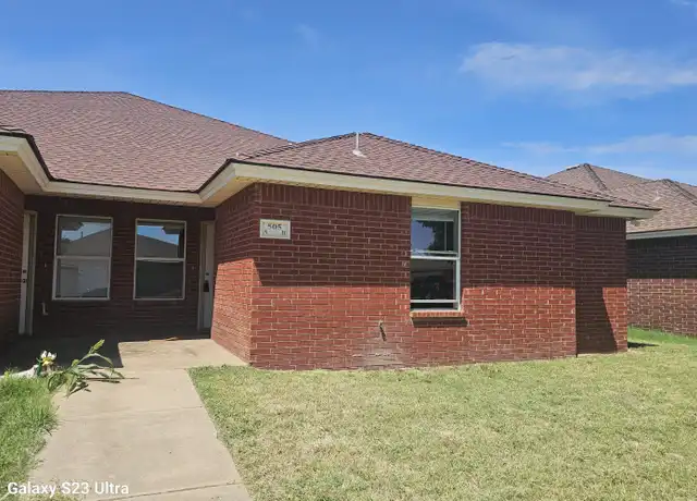 Property at 505 N Brentwood Ave Unit B, Lubbock, TX, 79416, 3 beds, 3 baths, [object Object]