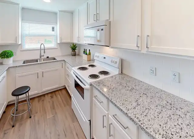 Property at Treemont Apartments - 3104 Sam Houston Dr, Victoria, TX, 77904, 1-3 bed, 1-1.5 bath, [object Object]