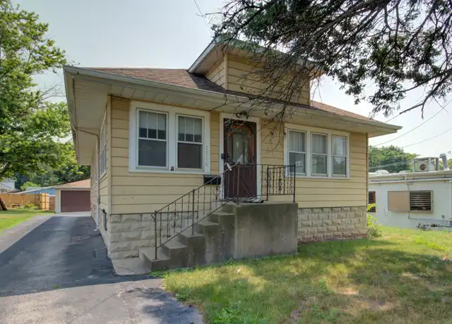 Property at 1116 Richards St, Joliet, IL, 60433, 2 beds, 1 bath, [object Object]