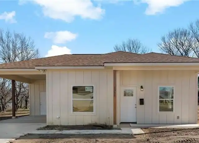 Property at 1350 Fitzhugh Ave, Paris, TX, 75460, 3 beds, 2 baths, [object Object]