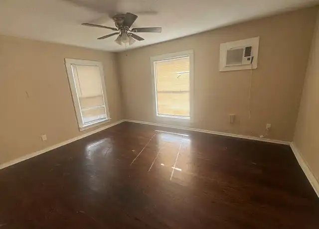 Property at 7018 Avenue F Unit 3, Houston, TX, 77011, 2 beds, 1 bath, [object Object]