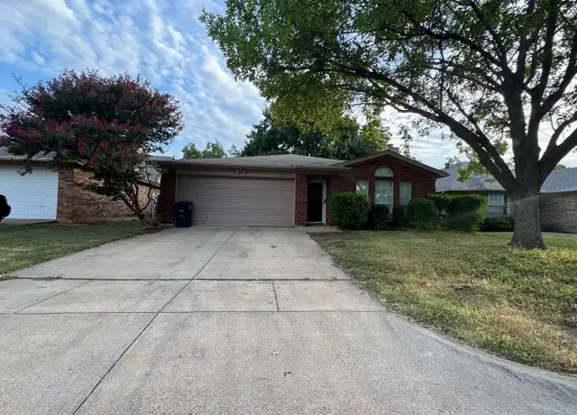 Property at 1712 Lincolnshire Way, Fort Worth, TX, 76134, 3 beds, 2 baths, [object Object]