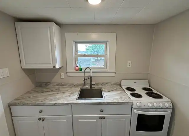 Property at 109 Welles St, Nanticoke, PA, 18634, 2 beds, 1 bath, [object Object]
