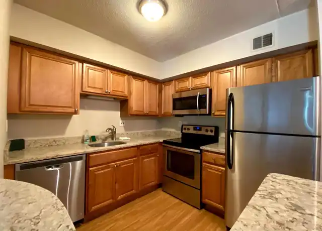 Property at 5200 Hilltop Dr, Brookhaven, PA, 19015, 1 bed, 1 bath, [object Object]