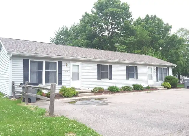 Property at 305 E Harrison St Unit B, Wakarusa, IN, 46573, 2 beds, 1 bath, [object Object]