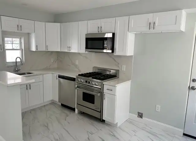 Property at 100 Van Buren St Unit 1, Newark, NJ, 07105, 2 beds, 1 bath, [object Object]