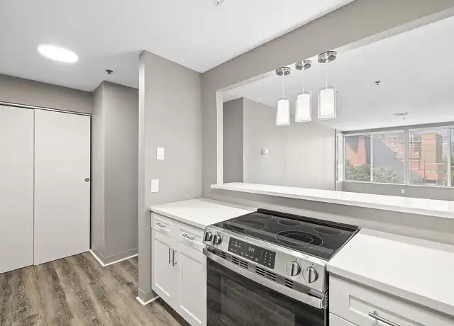 Property at Element 250 - 250 Main St, Hartford, CT, 06106, 1-2 bed, 1-2 bath, [object Object]