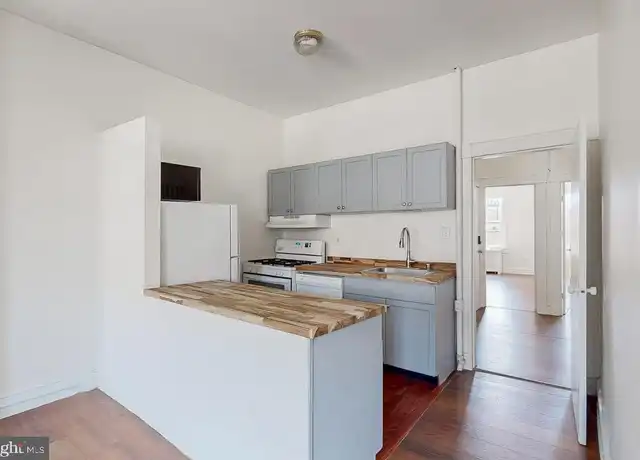 Property at 929 N Calvert St Unit 3, Baltimore, MD, 21202, 3 beds, 2 baths, [object Object]