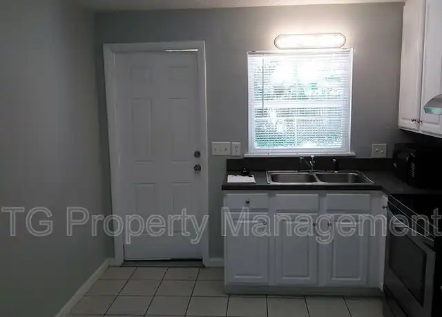 Property at 209 7th St S Unit 1, Jacksonville Beach, FL, 32250, 2 beds, 1 bath, [object Object]