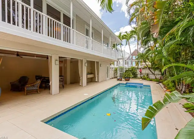 Property at 877 7th St S, Naples, FL, 34102, 3 beds, 2.5 baths, [object Object]