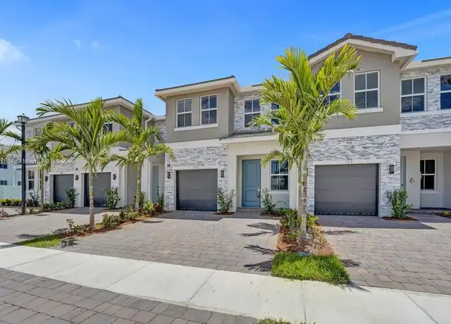 Property at 133 SW 171st Way, Pembroke Pines, FL, 33027, 4 beds, 3 baths, [object Object]