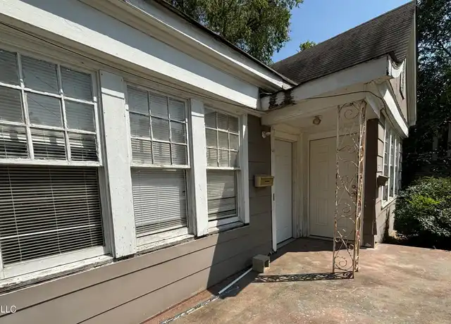 Property at 1040 Madison St, Jackson, MS, 39202, 1 bed, 1 bath, [object Object]