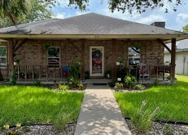 Property at 3301 N Whisky Dr, Pharr, TX, 78577, 4 beds, 2 baths, [object Object]