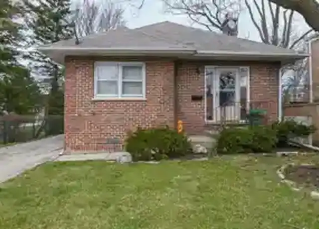 Property at 897 Deerfield Rd, Highland Park, IL, 60035, 3 beds, 2 baths, [object Object]
