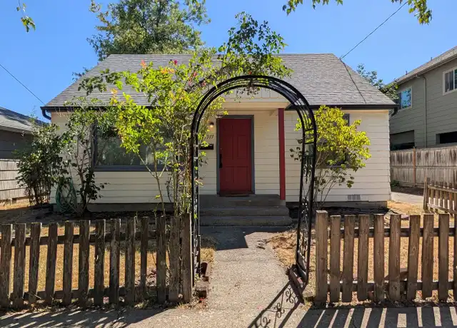 Property at 1977 Oak St, Eugene, OR, 97405, 2 beds, 1 bath, [object Object]