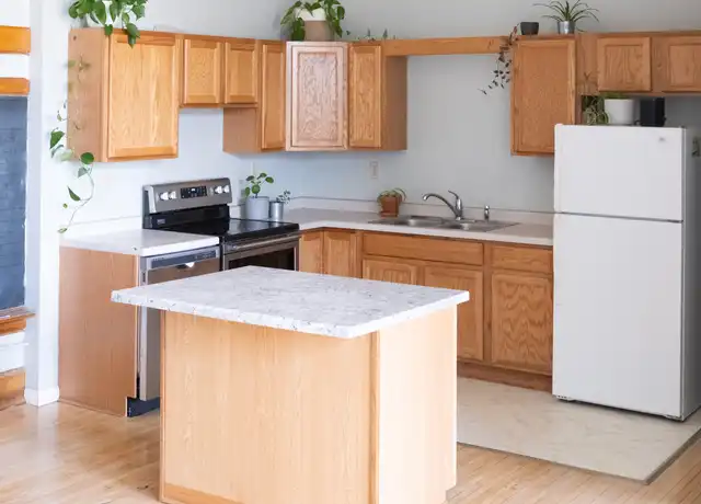 Property at 510 N 40th Ave W Unit 102, Duluth, MN, 55807, 2 beds, 1 bath, [object Object]