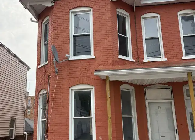 Property at 13 Cleveland Ave, Waynesboro, PA, 17268, 3 beds, 1 bath, [object Object]