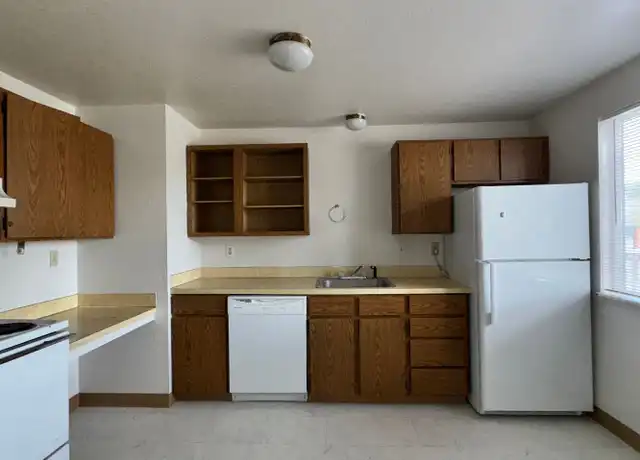 Property at 720 N 5th Ave Unit 9, Yakima, WA, 98902, 2 beds, 1 bath, [object Object]
