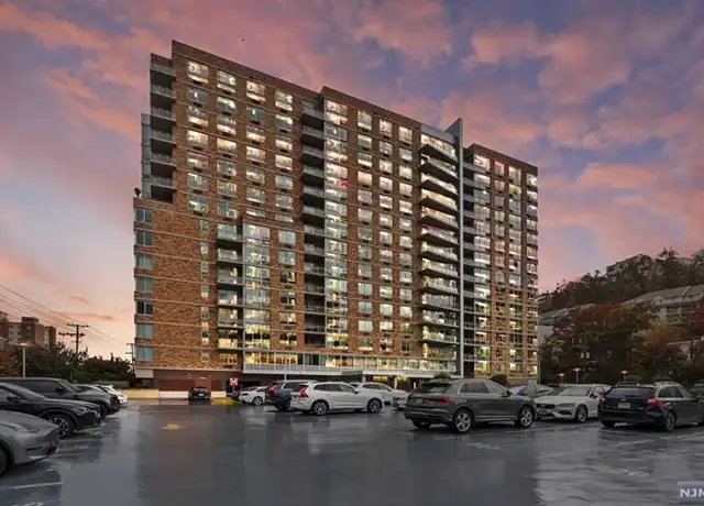 Property at 306 Hudson Ave #306, Edgewater, NJ, 07020, 2 beds, 2.5 baths, [object Object]