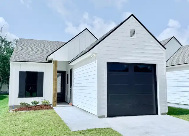 Property at 114 Twin Meadow Ln, Lafayette, LA, 70508, 3 beds, 2 baths, [object Object]