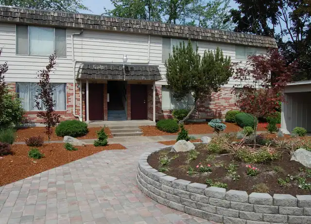 Property at 5738 NE 42nd Ave, Portland, OR, 97218, 2 beds, 1 bath, [object Object]
