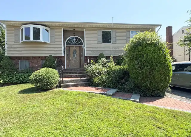 Property at 3 Flower Ln, Glen Cove, NY, 11542, 5 beds, 2 baths, [object Object]
