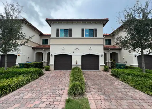 Property at 4204 N Dixie Hwy #9, Oakland Park, FL, 33334, 3 beds, 2.5 baths, [object Object]