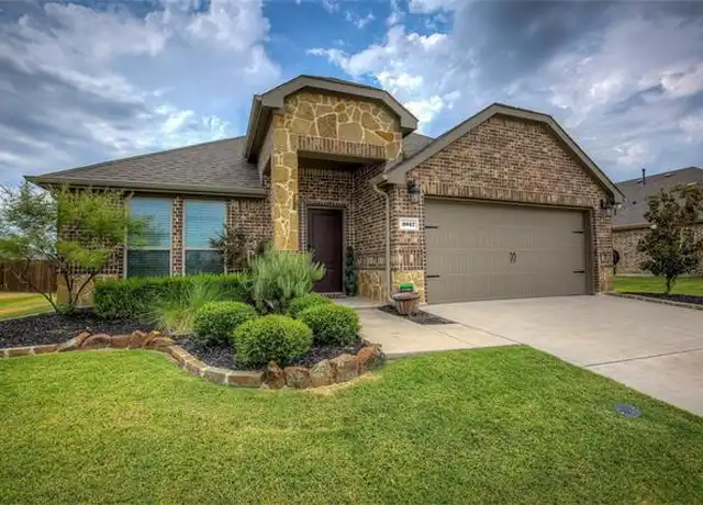 Property at 3017 Maverick Dr, Forney, TX, 75126, 4 beds, 2 baths, [object Object]