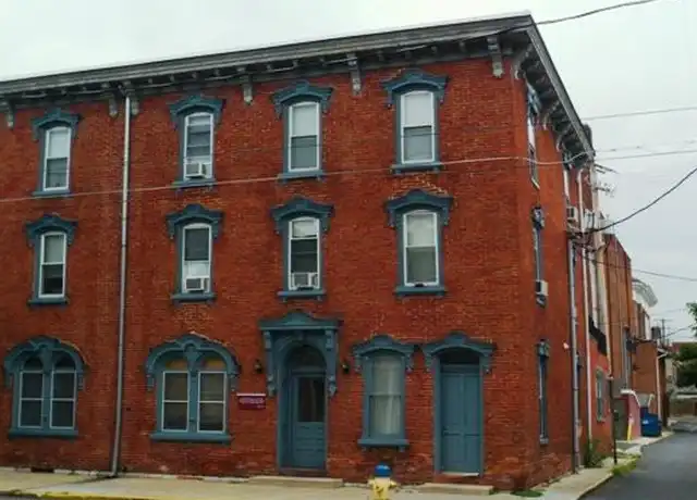 Property at 29 S Pitt St Unit 7, Carlisle, PA, 17013, 2 beds, 1 bath, [object Object]