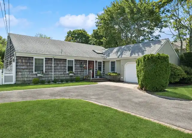 Property at 7 Linda Ln, Hampton Bays, NY, 11946, 3 beds, 2 baths, [object Object]