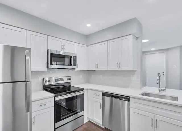 Photo of 12016 Waterside View Dr, Reston, VA 20194