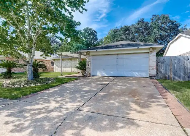 Property at 20070 Crazy Horse Circle Dr, Katy, TX, 77449, 3 beds, 2 baths, [object Object]