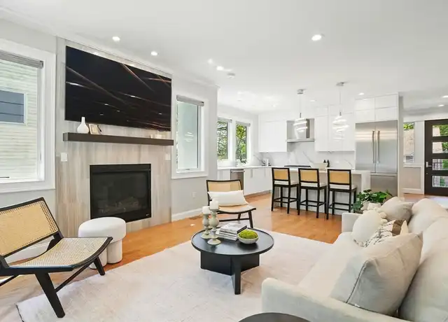 Property at 14 Princeton St Unit 14, Newton, MA, 02458, 4 beds, 3.5 baths, [object Object]