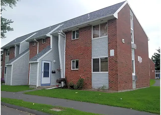 Photo of 107 Hillcrest Ave, West Hartford, CT 06110