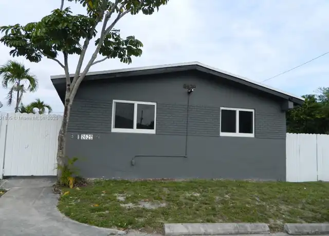 Property at 2620 NW 18th Ter Unit 4, Oakland Park, FL, 33311, 2 beds, 1 bath, [object Object]