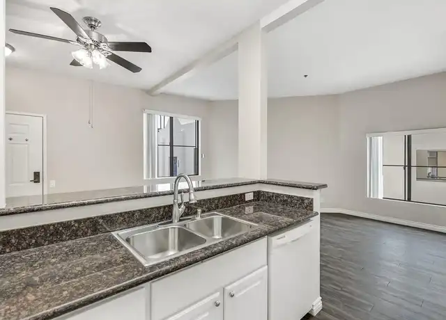 Property at 600 Front St, San Diego, CA, 92101, 1-2 bed, 1-2 bath, [object Object]