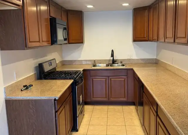 Property at 7305 Hazeltine Ave Unit 203, Van Nuys, CA, 91405, 1 bed, 1 bath, [object Object]