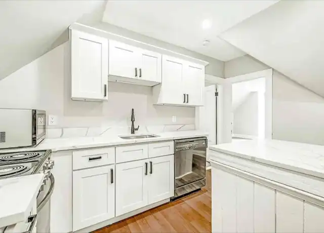 Property at 34 William St Unit 3, Worcester, MA, 01609, 1 bed, 1 bath, [object Object]