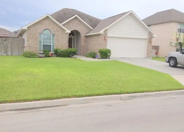 Property at 2201 Margaret Ln, Kingsville, TX, 78363, 3 beds, 2 baths, [object Object]