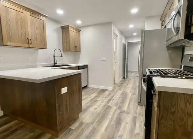 Property at 423 Adams Ave Unit 3, Albert Lea, MN, 56007, 2 beds, 1 bath, [object Object]