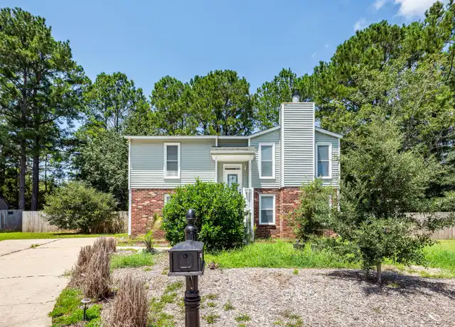 Property at 113 Trescott Ct, Summerville, SC, 29486, 4 beds, 2 baths, [object Object]
