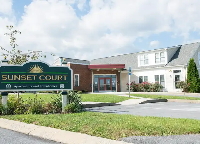 Property at Sunset Court - 100 Pine Ct, Chambersburg, PA, 17201, 3 beds, 1.5 baths, [object Object]