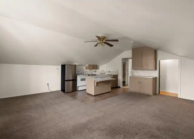 Property at 216 N K St, Aberdeen, WA, 98520, 1 bed, 1 bath, [object Object]
