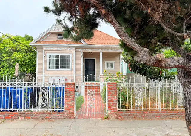 Property at 1522 W 29th St Unit 12, Los Angeles, CA, 90007, 1 bed, 1 bath, [object Object]