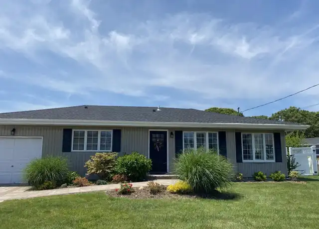 Property at 20 Marlin Rd, East Quogue, NY, 11942, 3 beds, 2 baths, [object Object]