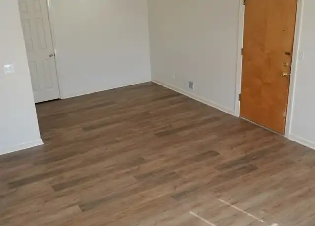 Property at 4214 N Church Way Unit 6, St Matthews, KY, 40207, 1 bed, 1 bath, [object Object]