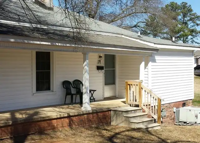 Property at 106 Calhoun St, Clover, SC, 29710, 1 bed, 1 bath, [object Object]