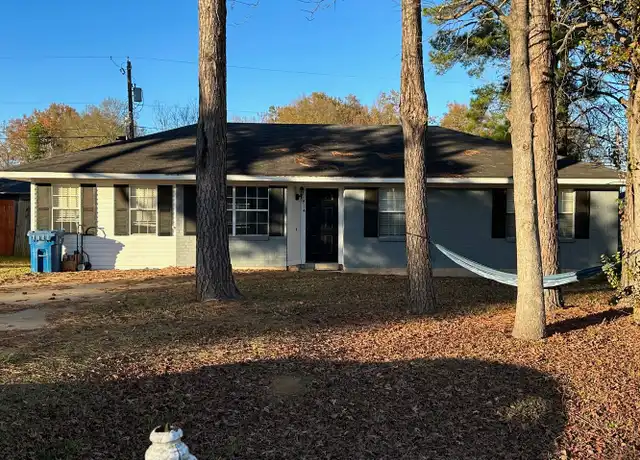 Property at 414 Cherry Oak Ln, Haughton, LA, 71037, 4 beds, 1 bath, [object Object]