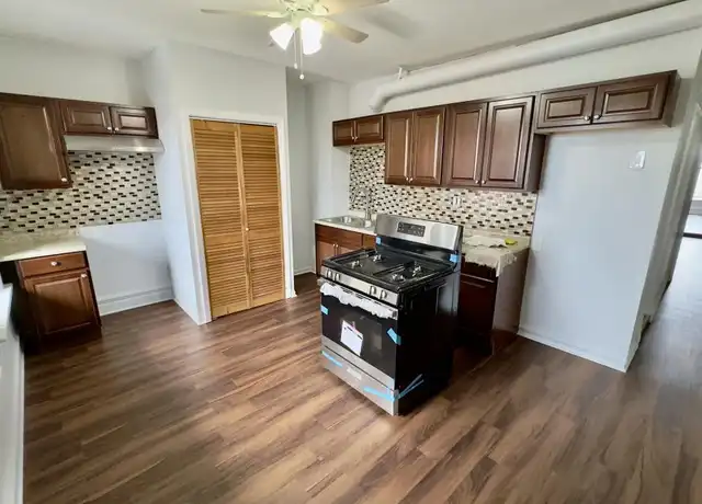 Property at 1549 W Chicago Ave, Chicago, IL, 60642, 3 beds, 1 bath, [object Object]