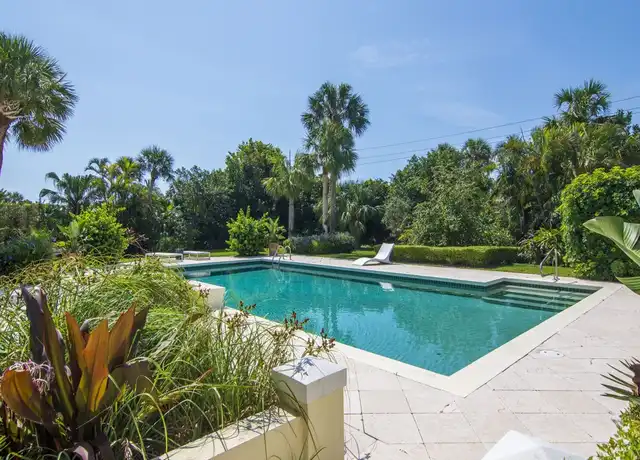 Property at 986 Riomar Dr, Vero Beach, FL, 32963, 5 beds, 5.5 baths, [object Object]